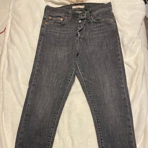 LEVI Wedgie Skinny Jeans Black size 28